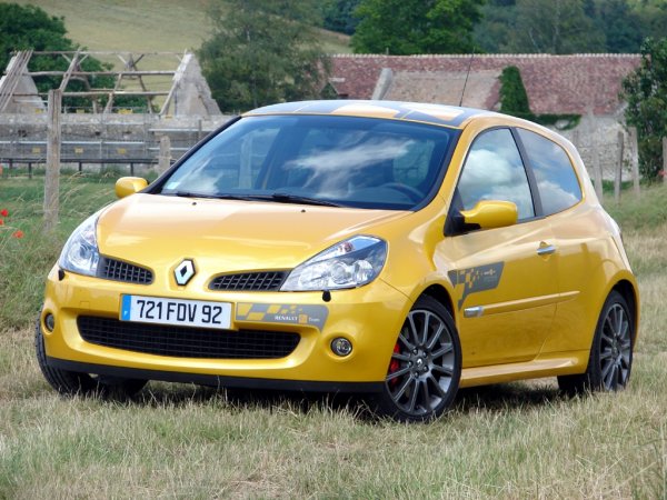 Renault Clio RS F1 Team R27